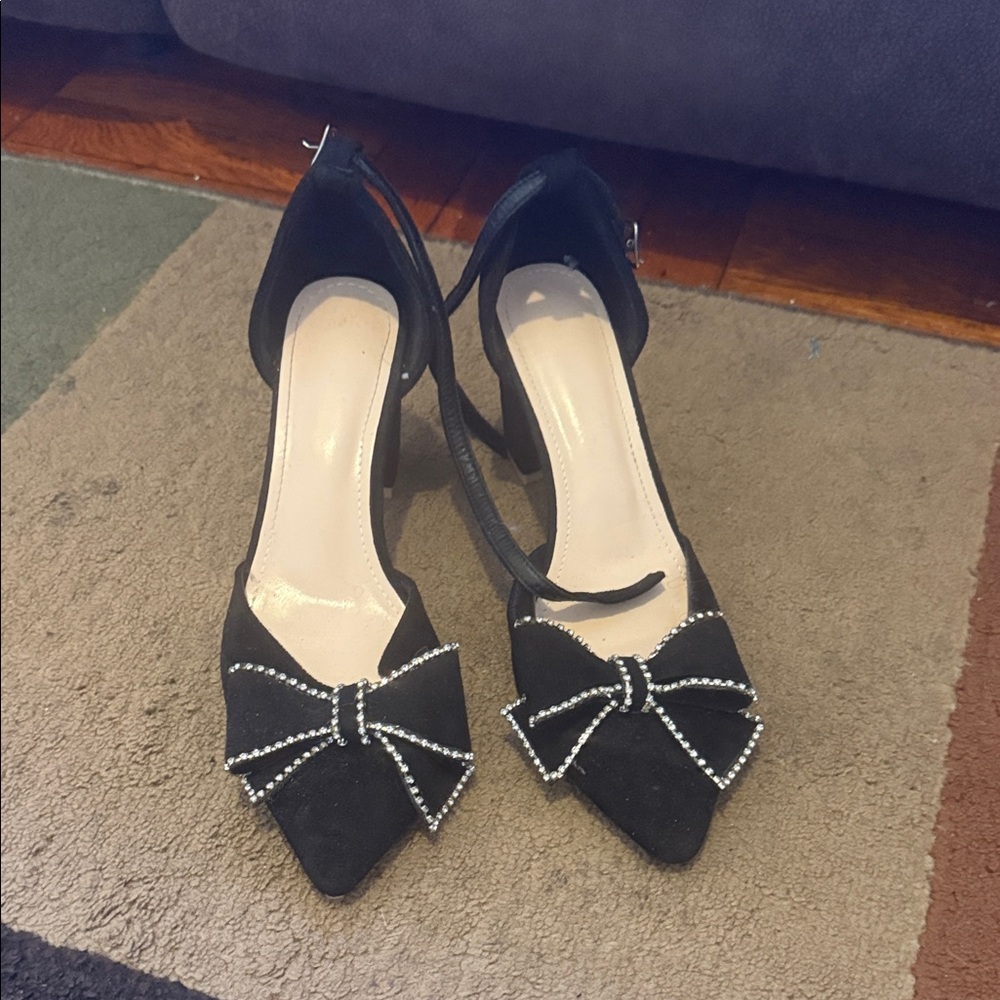 Elegant Black Heels with Bow Accent